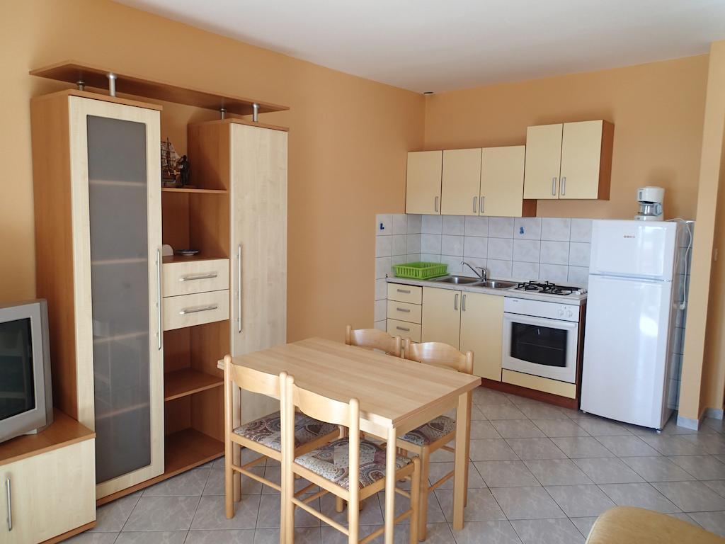 Apartments Felicce Banjol Cameră foto